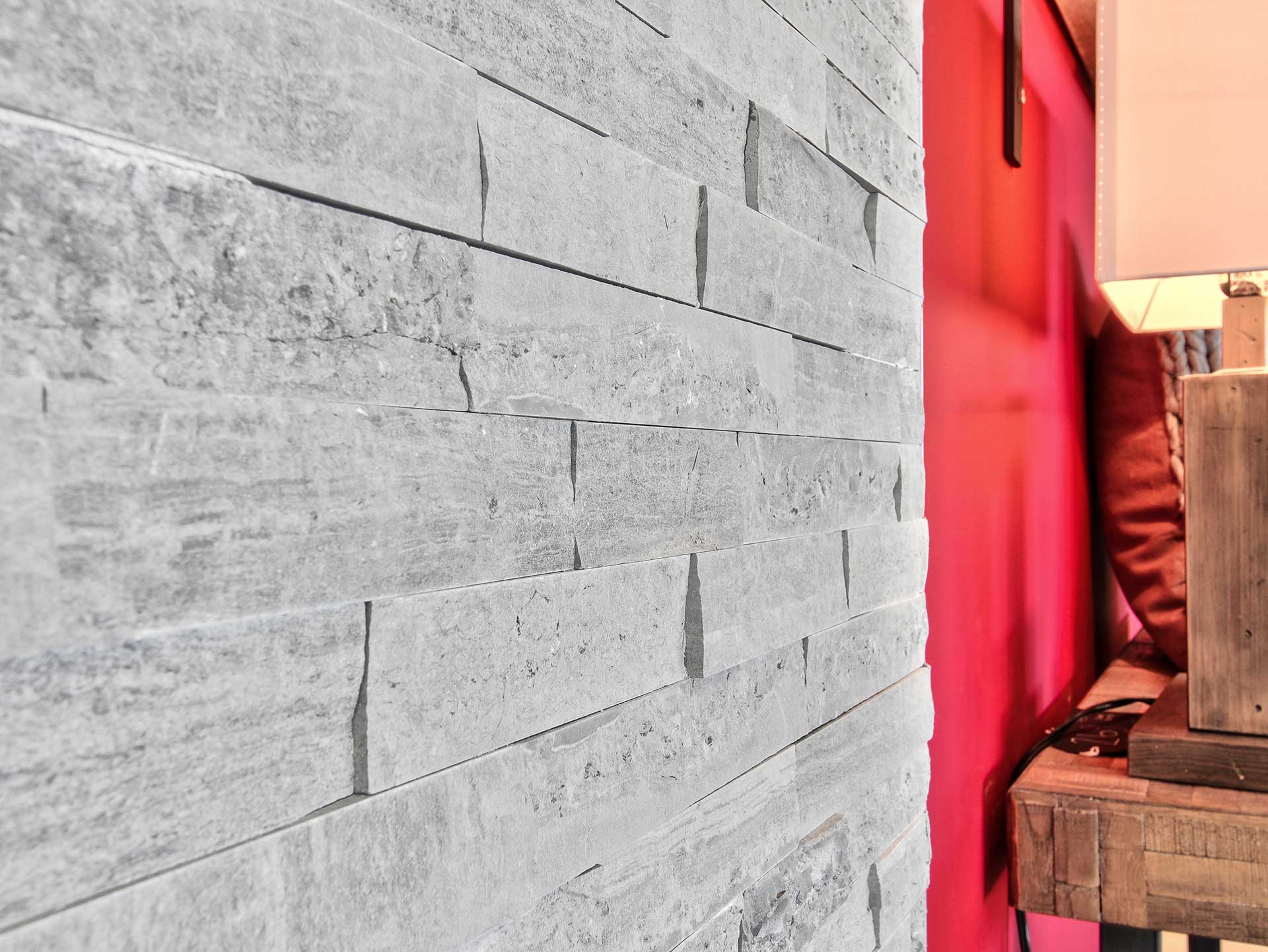 Pierres naturelles Ice Grey - Revêtement mural | Lanctôt Couvre-Sol Design
