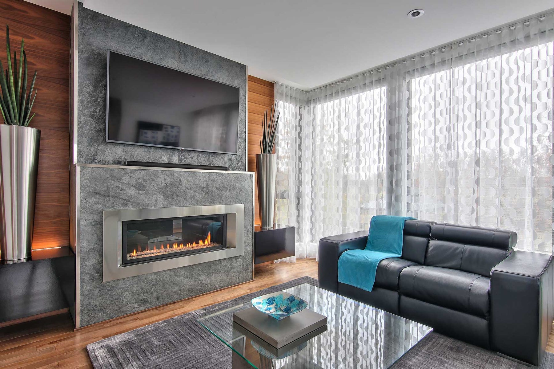 Revêtements muraux pierres laminées Boston | Lanctôt Couvre-Sol Design